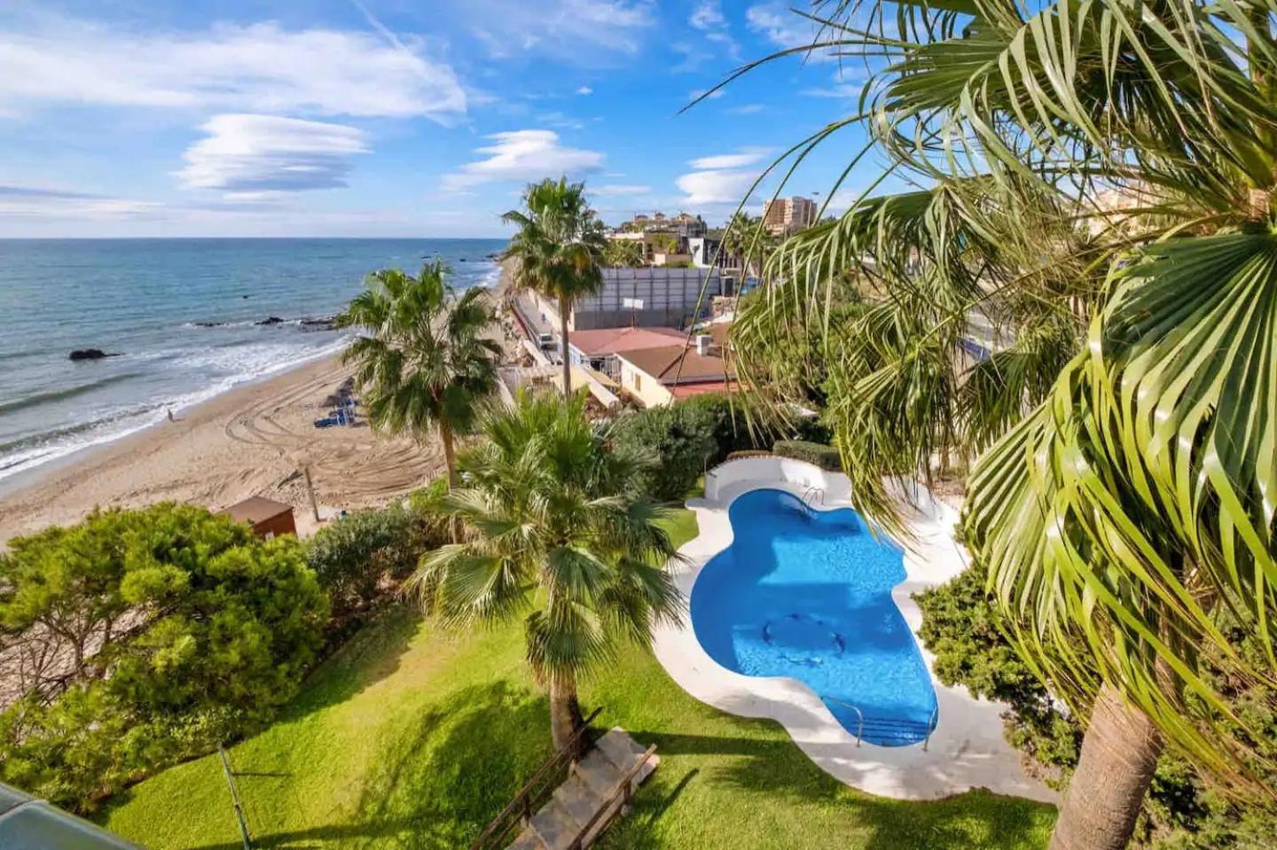 Apartment Aguamarina On The Beach Front Málaga Exteriör bild